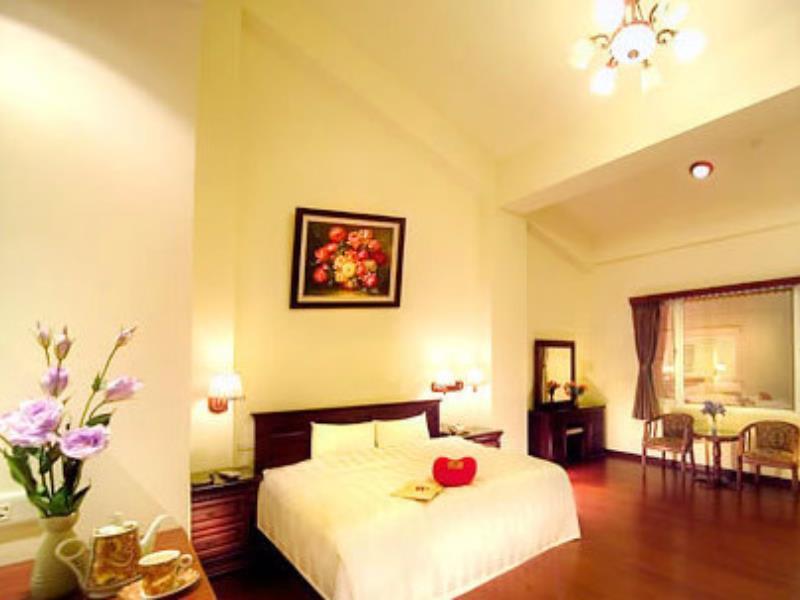 Yilan England Business Motel מראה חיצוני תמונה